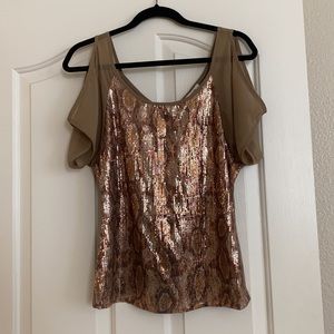 Cache top, chiffon sleeves. Loose fit, new looking